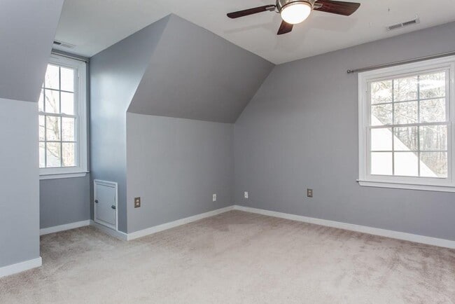 Building Photo - Beautiful 3 Bedroom, 2 Bathroom Home in Chesterfield ***Available Early-Mid June 2026***