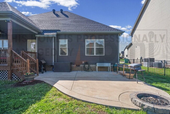 Building Photo - 1138 NJA Tate Dr