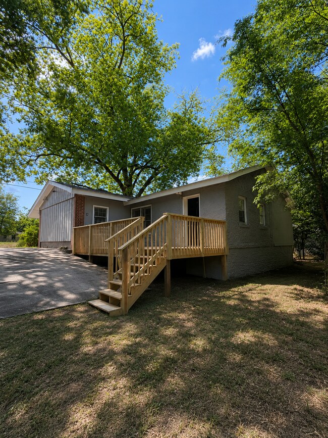 Building Photo - 4011 Marion Ave