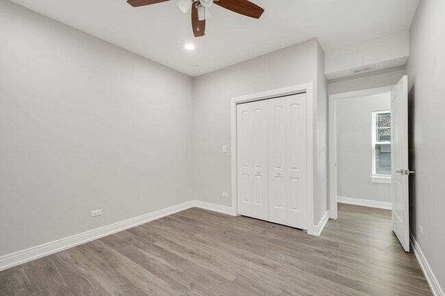 Building Photo - 6418 S Champlain Ave