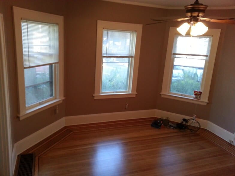 Building Photo - 516 4th Ave SE