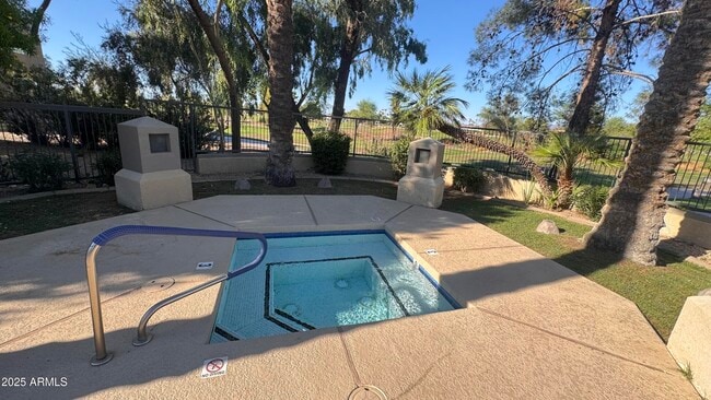 Building Photo - 4925 E Desert Cove Ave