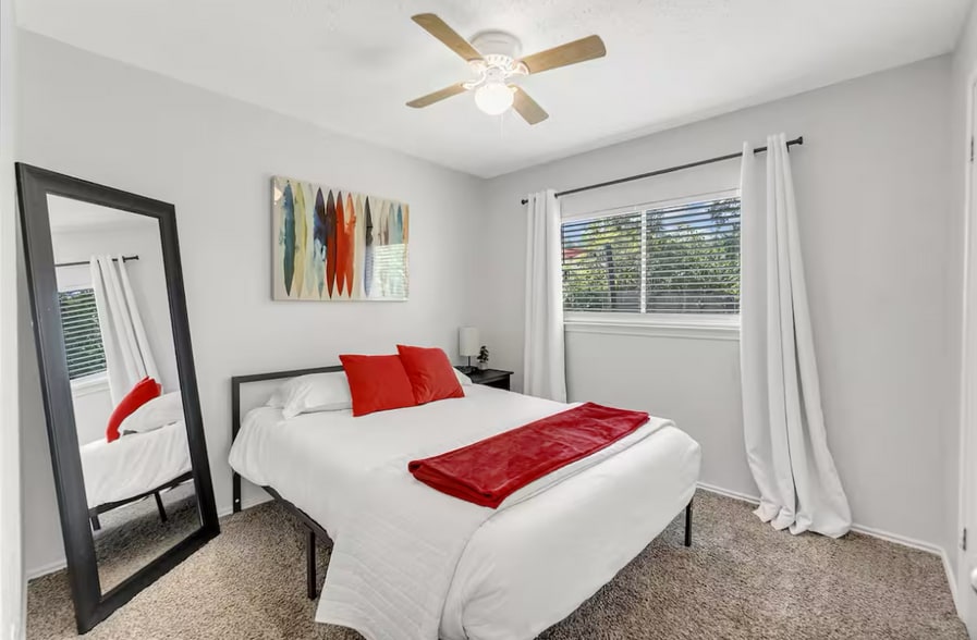 Building Photo - Room in House on Wildwood Ridge