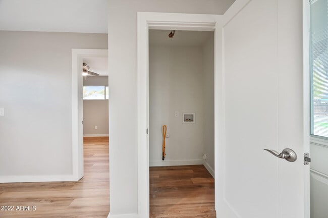 Building Photo - 217 S Sirrine