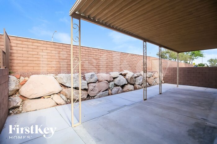 Building Photo - 9759 Mt Kenyon St
