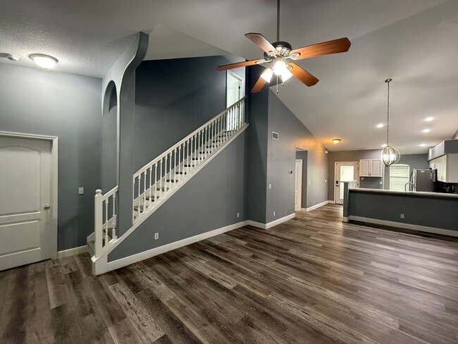 Building Photo - 8927 Courtyard Ln