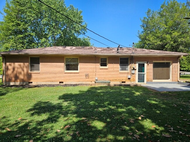 Building Photo - 504 Wren Rd