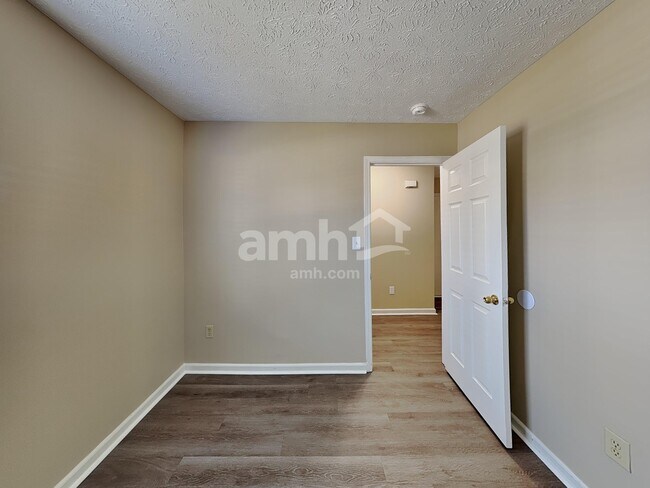 Building Photo - 2926 Limber Pine Dr