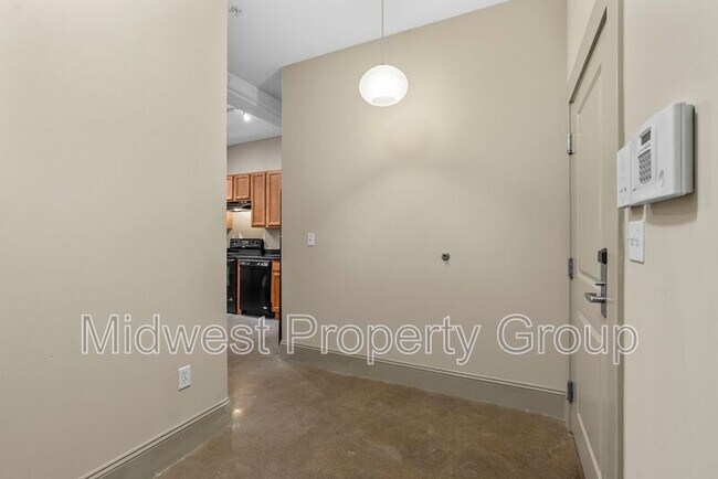 Building Photo - 4244 Chouteau Ave