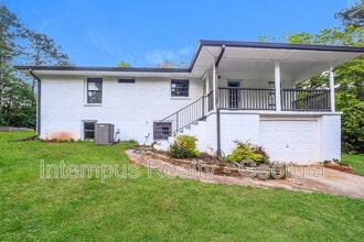 Building Photo - 3543 Bouldercrest Rd