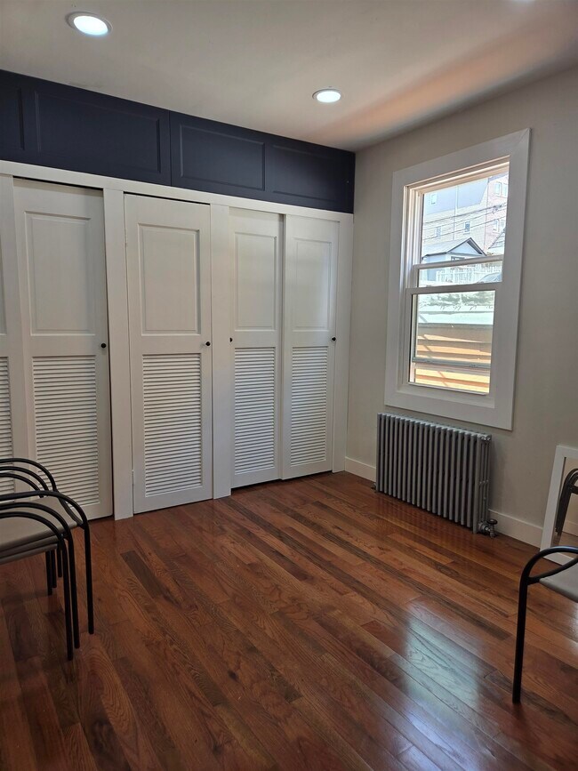 Building Photo - 1513 67th St