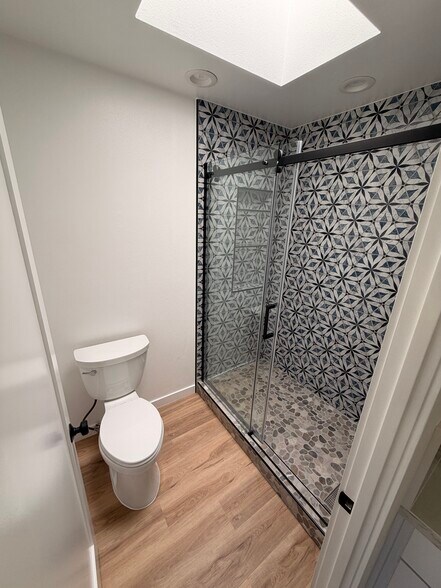 Building Photo - 111 Tamarack Ave