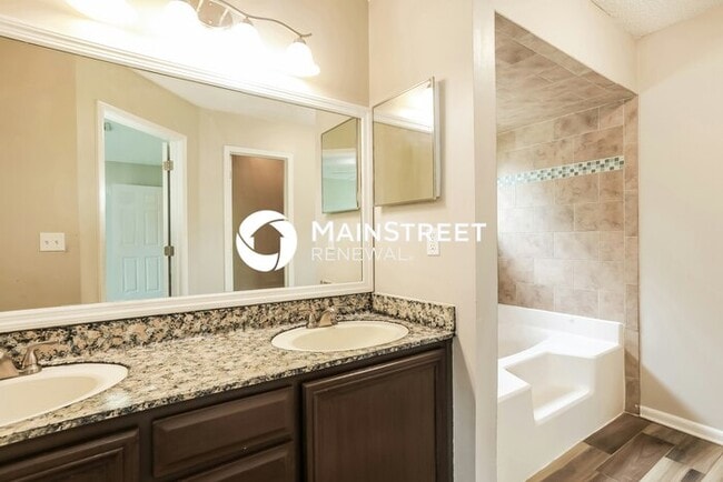 Building Photo - 4 Bedroom Pet-Friendly Home in Green Cove Springs, FL with Main Street Renewal