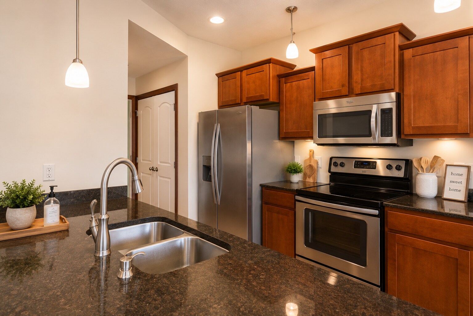 Kitchen - 8306 Wilden Dr