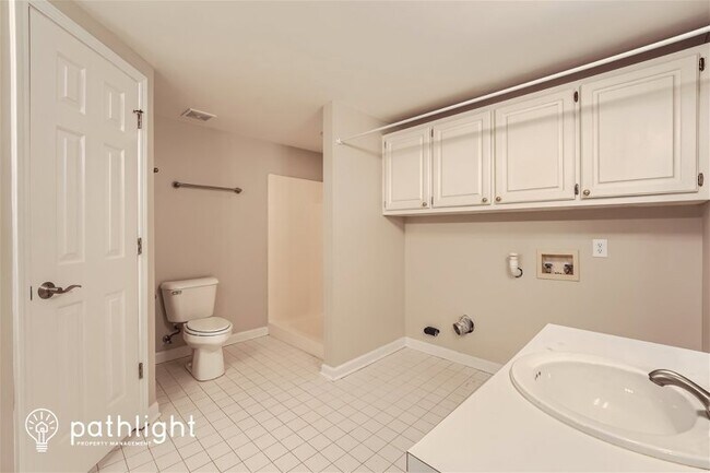 Building Photo - 4011 Iron Hill Ln