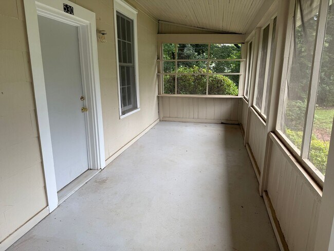 Building Photo - Charming Historic Home – Spacious 2-Bedroom Apartment in Boulevard/Normaltown