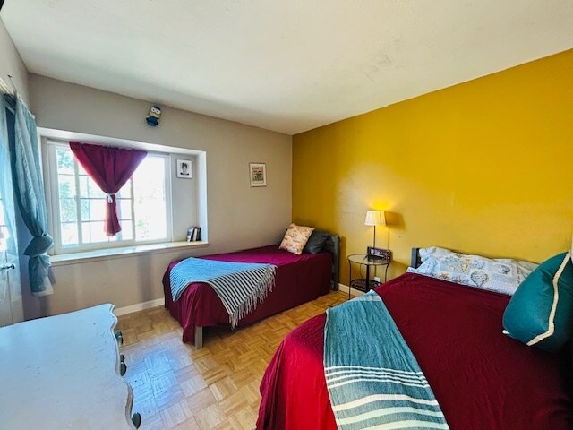 Building Photo - 8871 Belmont St