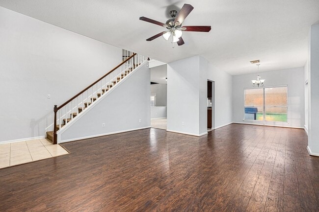 Building Photo - 15614 Hatfield Hollow Dr