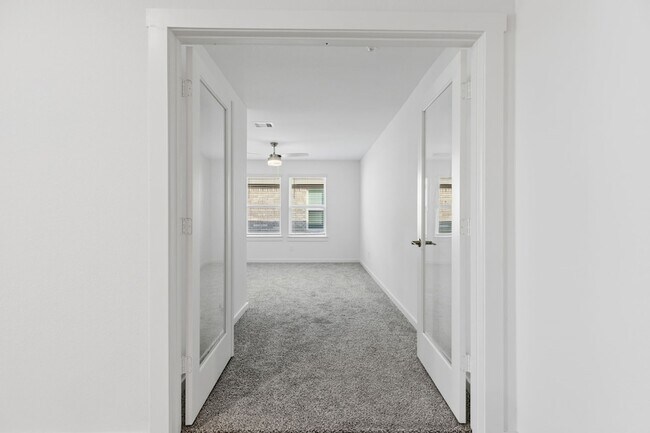 Building Photo - 31514 Avebury Lake Ln