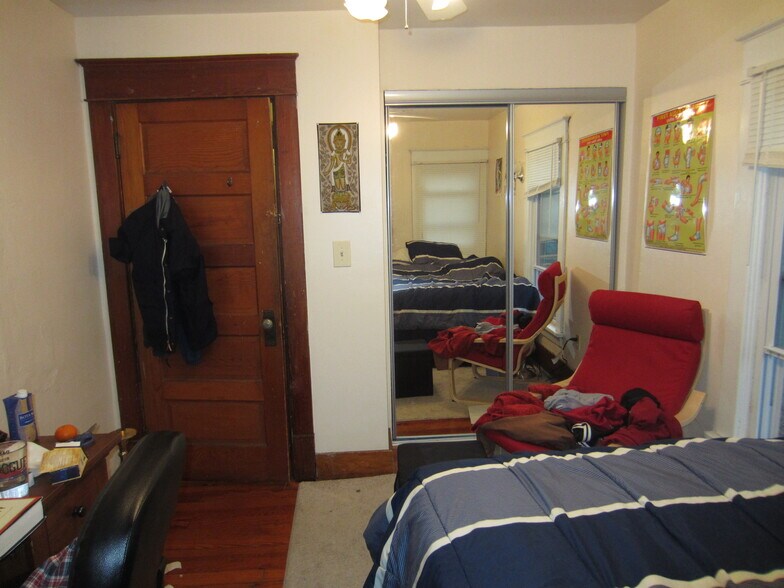 Building Photo - 1317 Rhode Island St