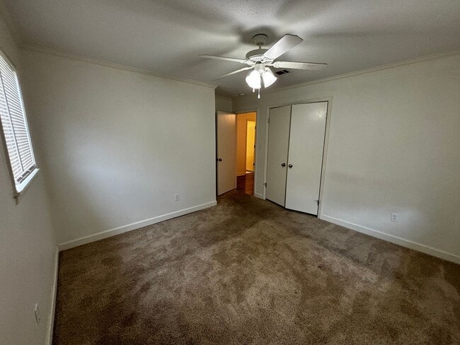 Building Photo - 536 Sardis St