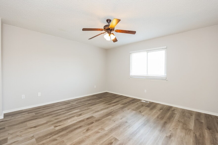 Building Photo - 6325 Ashridge Ct