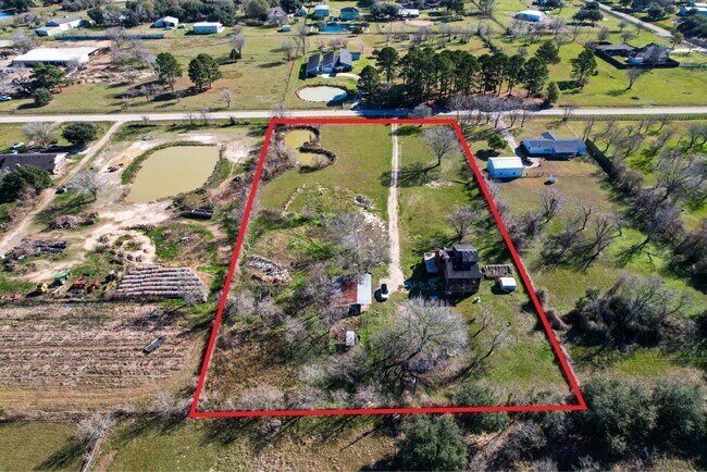 Building Photo - 6250 N Mallard Dr