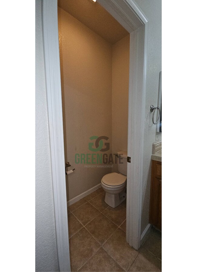 Building Photo - MOVE-IN SPECIAL 1/2 off 1st Months Rent!!! Spacious 4 Bedroom in Manteca!!! Ready