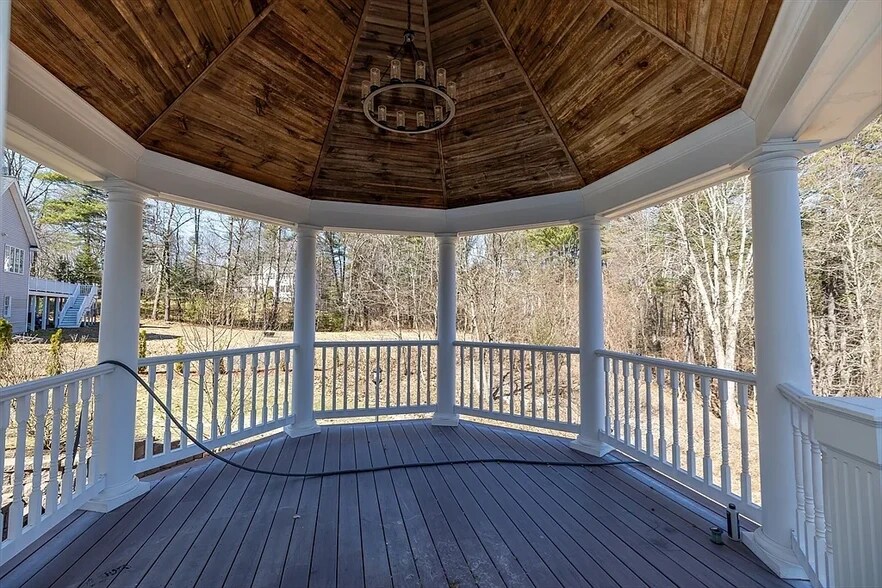 Building Photo - 120 Adams St