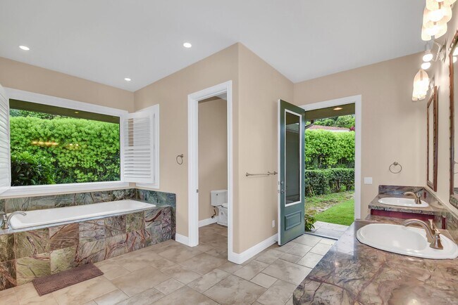 Building Photo - Ohai Estates 4 Bed 4.5 Bathroom Home Avail...