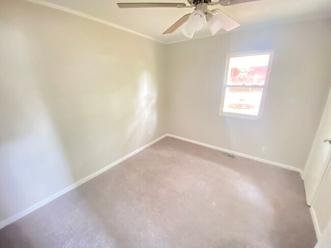 Building Photo - Fully Renovated 3bed/1ba House in 2021 located in North Kannapolis off Hwy 29