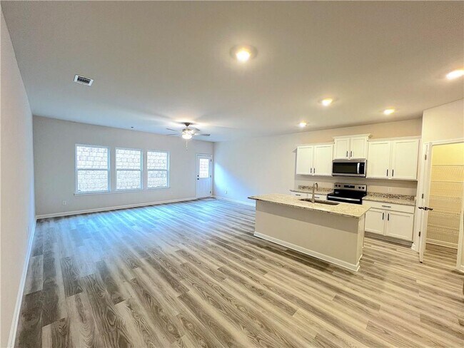 Building Photo - 4141 Oakwood Ter Ct