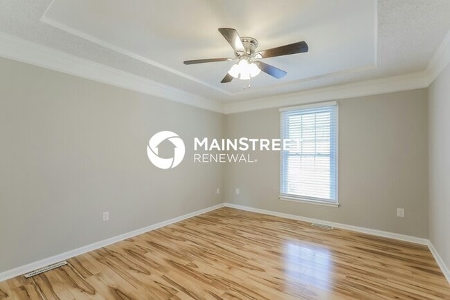 Building Photo - 3 Bedroom Pet-Friendly Home in LEES SUMMIT, MO with Main Street Renewal