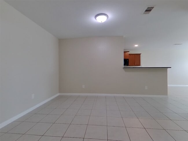 Building Photo - 332 Summer Horse Dr