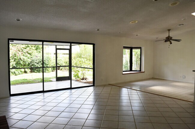Building Photo - 13492 Exotica Ln