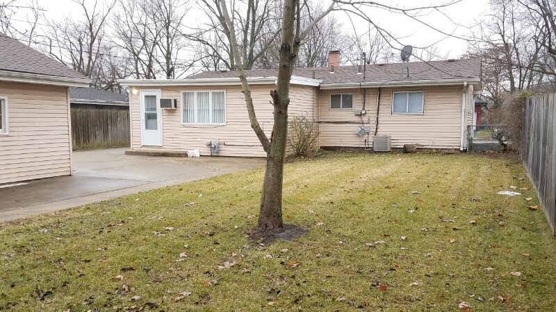 Building Photo - 9007 Ohio Pl