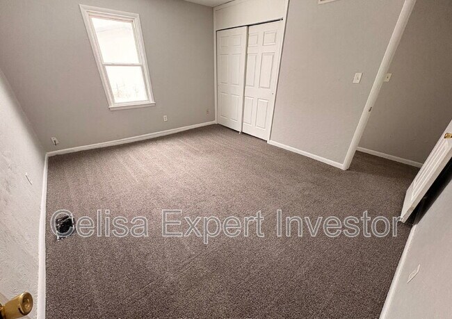 Building Photo - 6832 Autumn View Dr