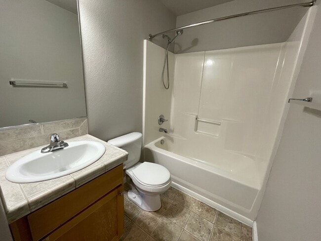 Building Photo - Lovely St Johns Home with Attached Garage, Outdoor Space, Washer/Dryer In Unit