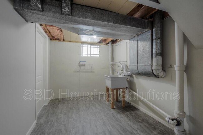 Building Photo - 16003 East 35th St S