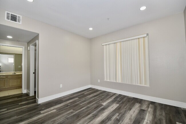 Building Photo - 7173 S Durango Dr