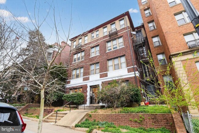 Building Photo - 1919 19th St NW