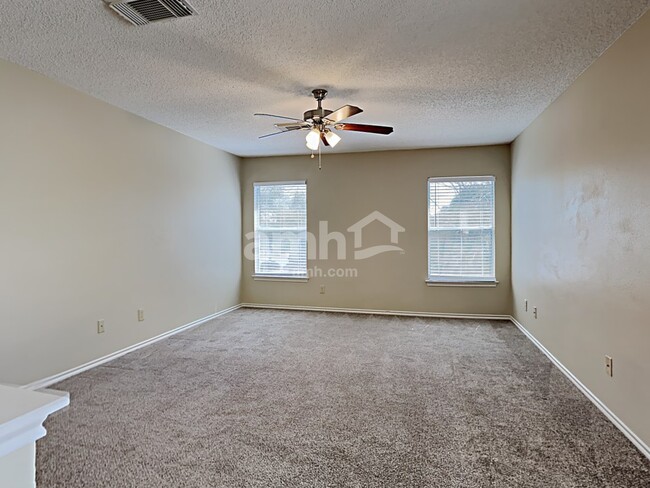 Building Photo - 12010 Crescent Chase