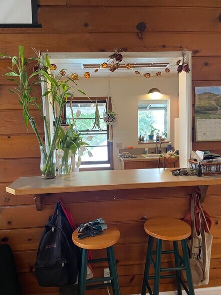 Breakfast Bar - 2317 Carquinez Ave