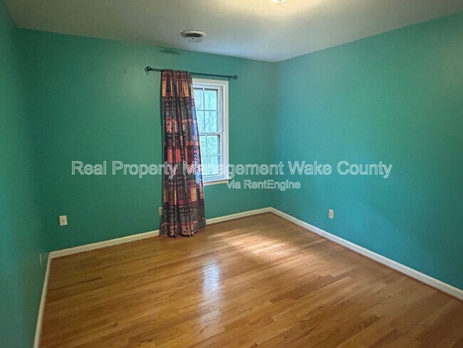 Building Photo - 4500 Connell Dr