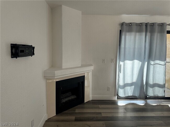 Building Photo - 601 Cabrillo Cir