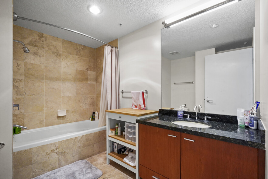 Building Photo - 3141 Michelson Dr
