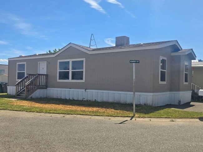 Building Photo - 590 E Kinney St