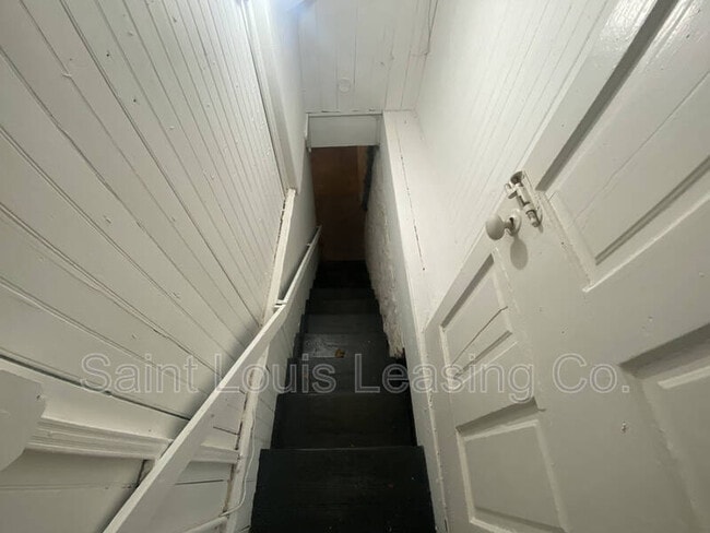 Building Photo - 6163 Gambleton Pl