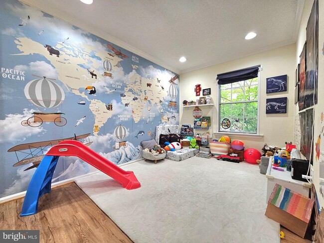 Building Photo - 7758 New Providence Dr