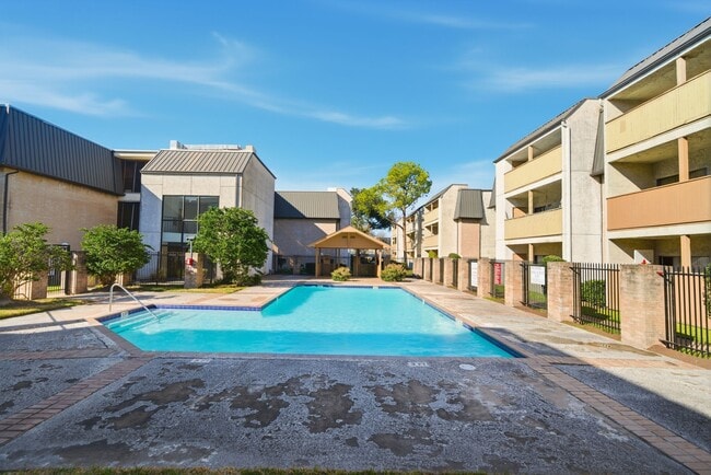 Building Photo - 8523 Hearth Dr